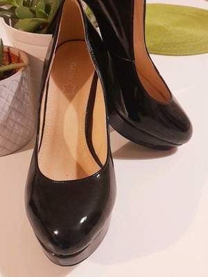 Γόβες Migato μαύρες λουστρίνι 12ποντες καινούργιες μέγεθος 40