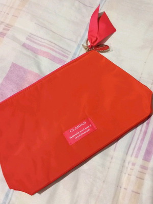 Clarins νεσσεσερ makeup bag καινούργιο