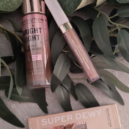 Revolution Beauty Bundle brand new and sealed