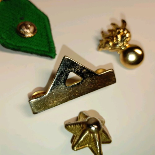 Military insignia used, assorted set