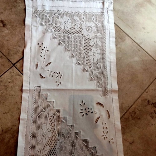 Handmade table runner with knitted corners and cutwork on frame, size 150x50