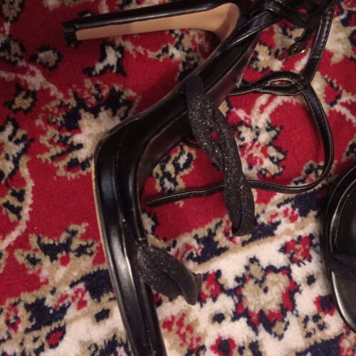 Women's black sandals like new with silver rhinestones, size 37