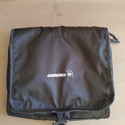 Grunwald Hanging Travel Toiletry Bag like new, black
