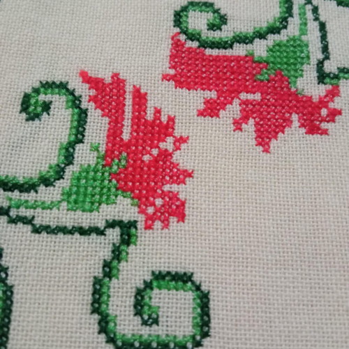 Small vintage handmade embroidered table linen like new, 1970