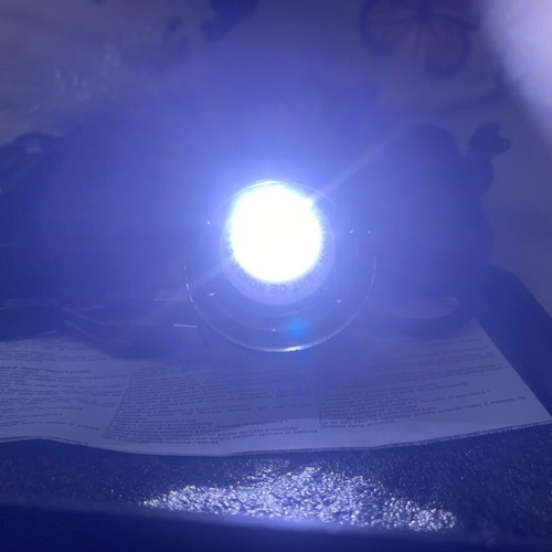 Multifunctional LED flashlight