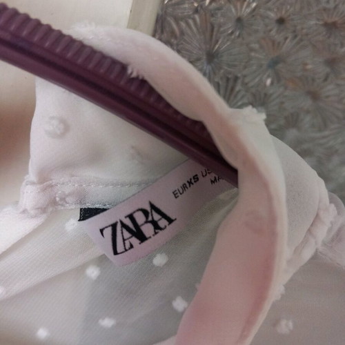 Zara t-shirt like new, white, size XS with bow
