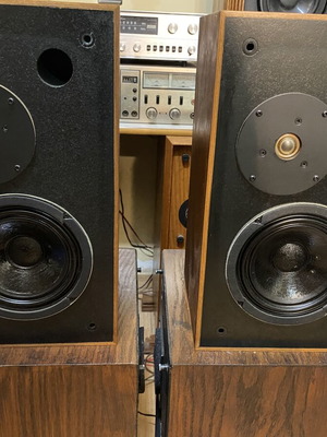 Monitor Audio MA7 vintage British bookshelf speakers