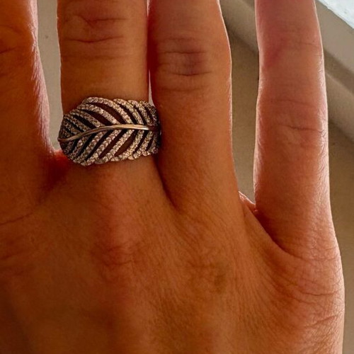 Silver ring new, very light, 1.8 cm