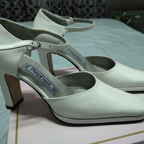 Leather shoes new, size 38-39, bridal