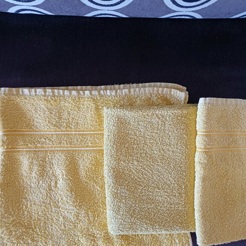 Towel set like new, 100% cotton, 3 pieces