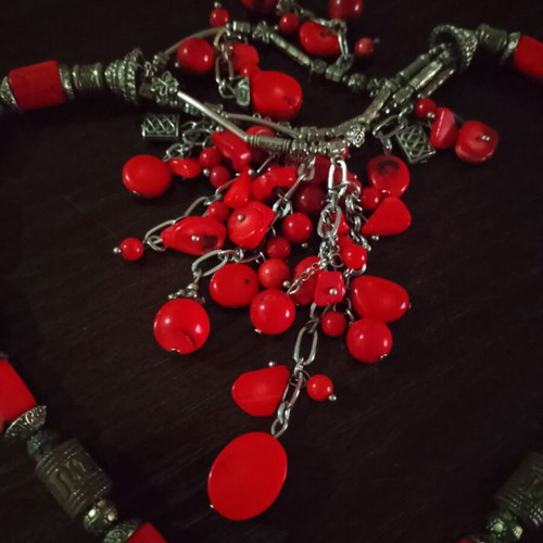 Natural coral vintage necklace like new, length 51 cm