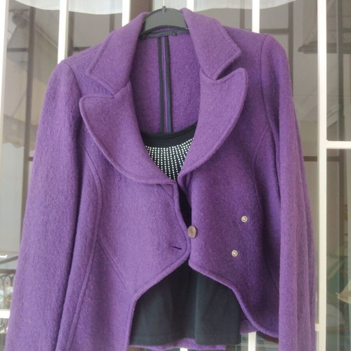 Woolen women's short jacket purple like new, size small