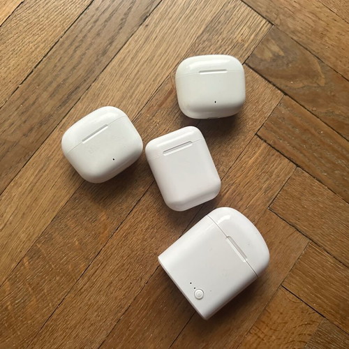 Bluetooth earbuds used, 4 pairs with cases, broken batteries