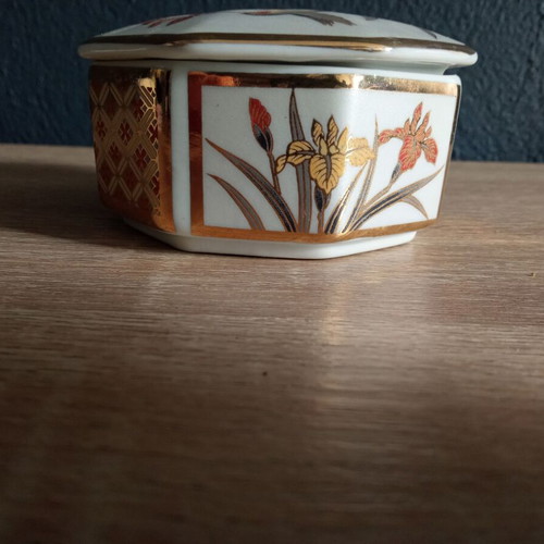 Seizan Japan porcelain jewelry box used