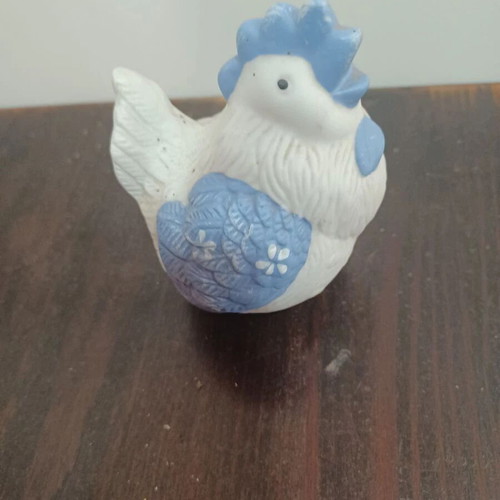 Ceramic decorative figurine like new, height 9 cm
