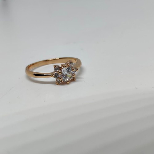 Ring rose gold with flower-shaped crystal like new