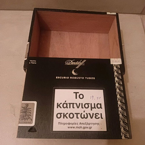 Cigar Box like new, empty