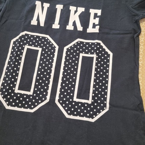 Nike t-shirt size S used, black and white