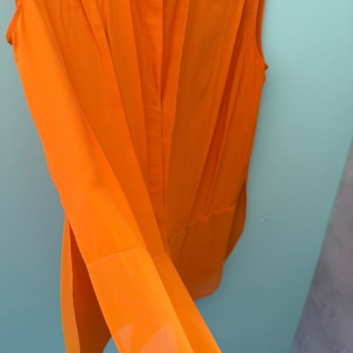 Sisley orange sleeveless shirt like new, size S oversized