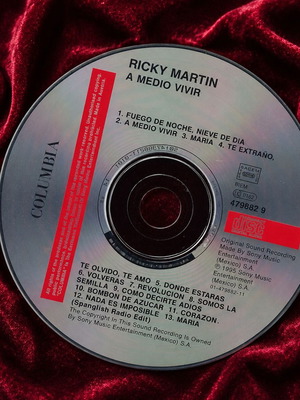 Ricky Martin A Medio Vivir CD album 1997, new