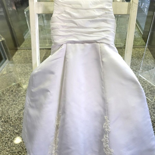 White flower girl dress new with beautiful details in various sizes