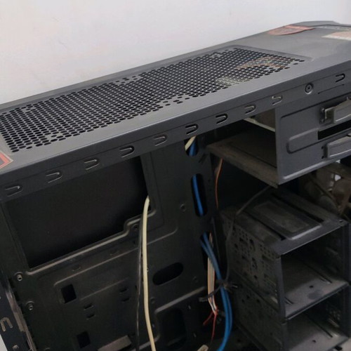 Pc case Fazn used with perimeter marks