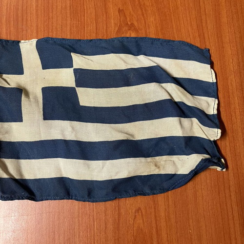 Επιτραπέζιο ελληνικό σημαιάκι μεταχειρισμένο, 15x24 εκ, ύψος 44 εκ