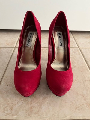 Steve Madden pumps like new, red, heel 13cm, size 36