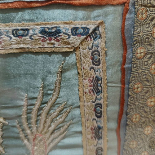 Chinese handmade embroidered frame on silk fabric like new