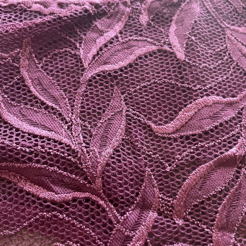 Dim string lace new, unworn, burgundy