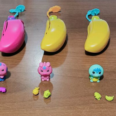 Bananas set of 7 collectible miniatures like new