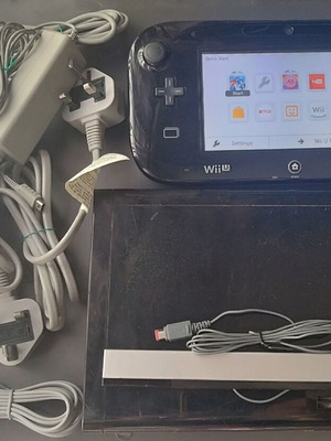 Nintendo Wii U μαύρη κονσόλα 32GB μεταχειρισμένη με παιχνίδι Mario και Sonic