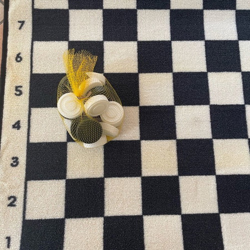 Chessboard rug square like new with plastic pieces 70x70
