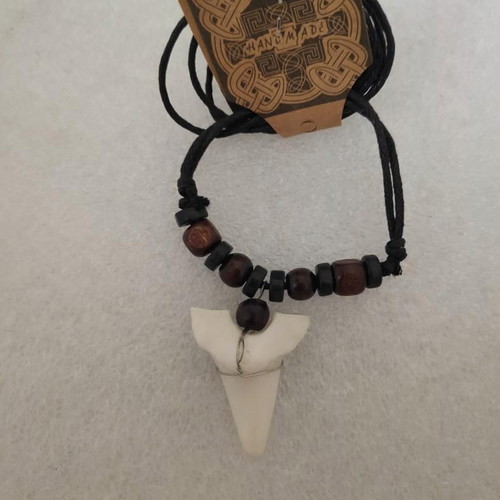 Shark Tooth Pendant Necklace like new, surfer style