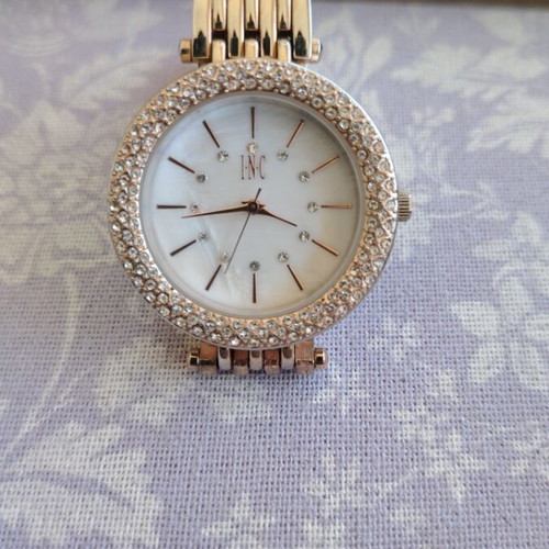I.N.C International Concepts women's watch rose gold like new with crystals