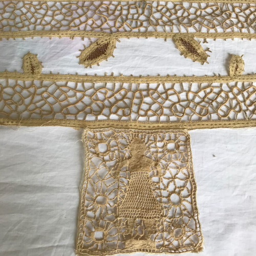 Handmade embroidery set used with discoloration
