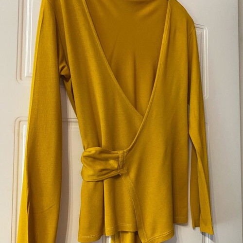 Mustard wrap blouse like new, size M, Fiorenti Fashion Club
