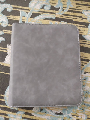 Premium Toploader Binder σαν καινούργιο με φερμουάρ, χωράει 120 toploaders
