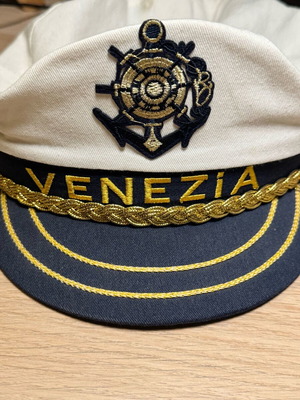 Italian hat like new, white and gold