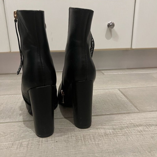 Women's black ankle boots like new, size 36