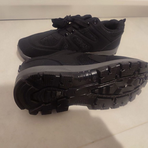 Work shoes new, size 43, black sneakers
