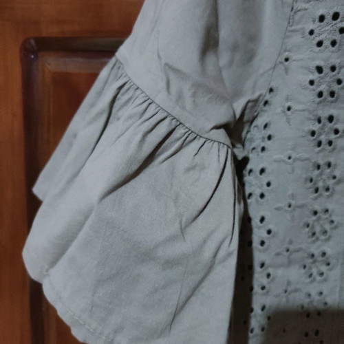 Blouse with lace front and elbow-length sleeves new, size S-M, 100% cotton