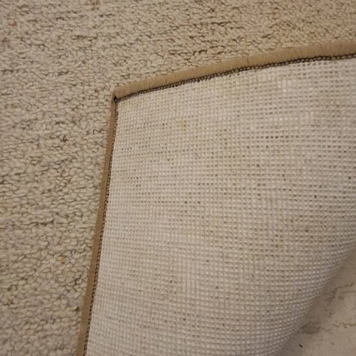 Carpet runner like new, salmon-beige with brick threads