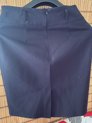 Women's skirt black, like new, size XL 42 14