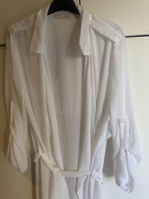 Maxi kimono white, like new, one size with belt