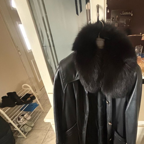 Leather coat black XXL like new