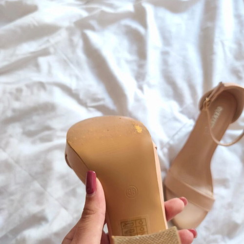 Nude high-heeled sandals like new, size 38, stable heel