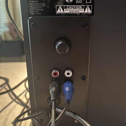 Logitech Z333 2.1 speakers with subwoofer, like new, 80W