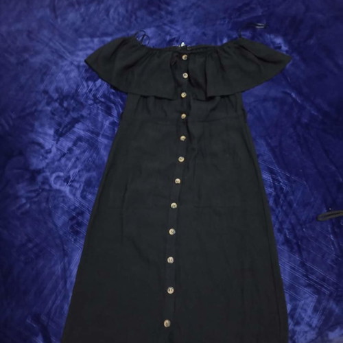 Dress like new black with buttons and ruffles on shoulders
