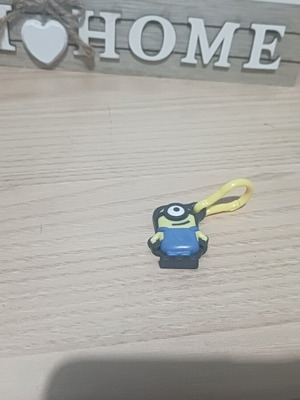 Minion Kinder Figure Keychain like new